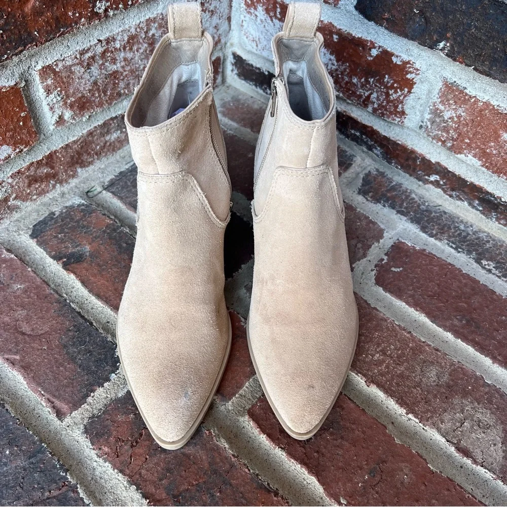 Dolce Vita Able Suede Western Style Bootie-size 6.5
